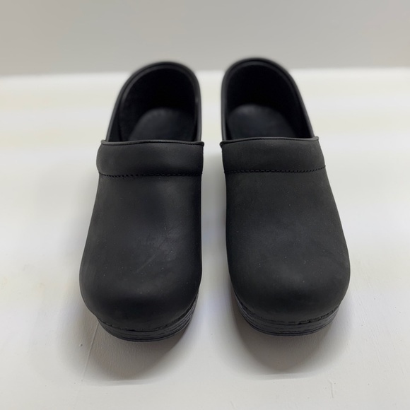 Dansko Shoes - Dansko Classic Black Clogs EU 38 wide